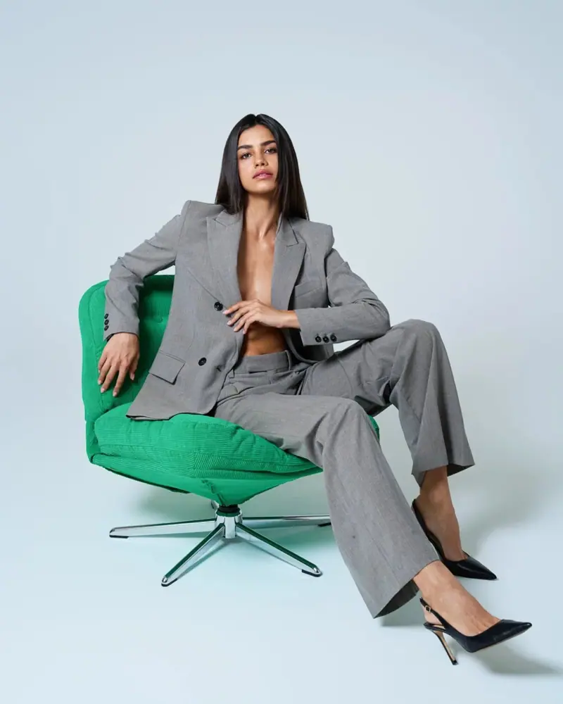 Tailored, image 20